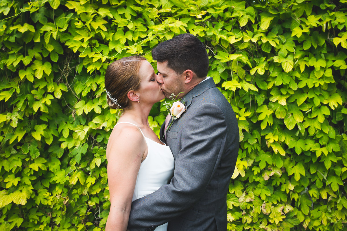 Pineridge Hollow Manitoba Wedding