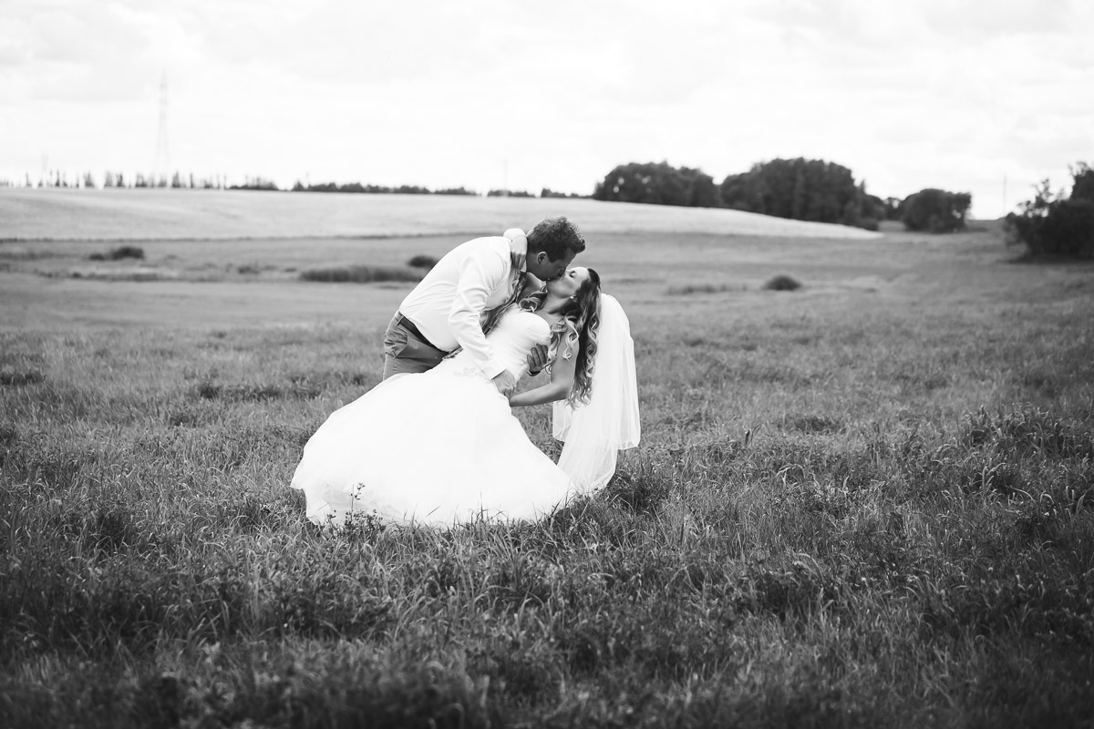 Neepawa manitoba winnipeg wedding photographer photography Ashley Nicole Photography